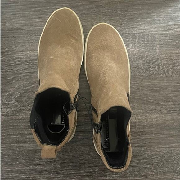 The Flexx Sneak Peak Sneaker - 9US - USED - Picture 2 of 8